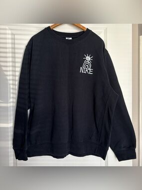 Nike Black Crewneck Sweatshirt with White Logo Graphic